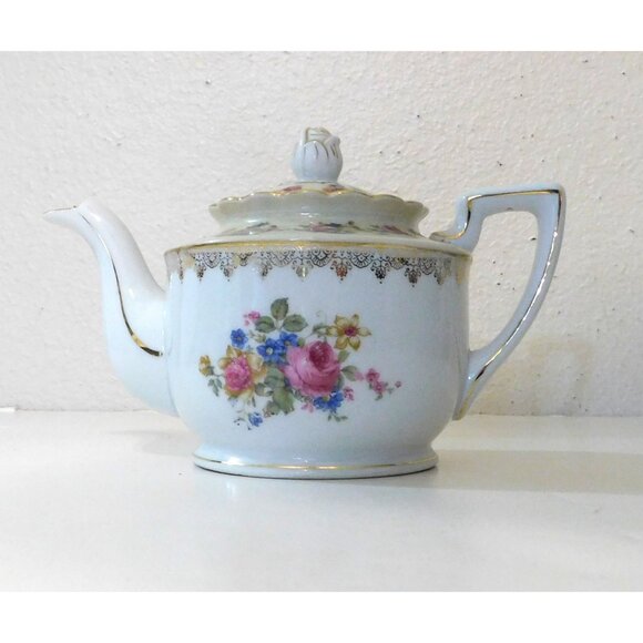 Vintage 1940s Goldcastle Hostess China Teapot Floral Design Gold Trim Japan - Picture 2 of 16